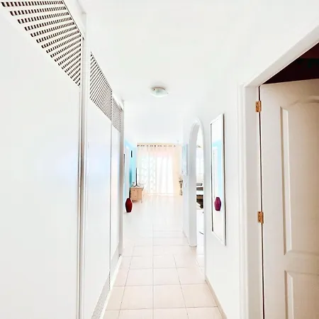 Апартаменты !!! Relaxing View, The Heights With Terrace And Heated Pools, Cristianos